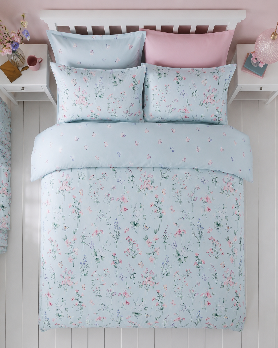Delicate Floral Bed Set and Sheets 